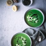2 Teller Radieschenblätter-Suppe